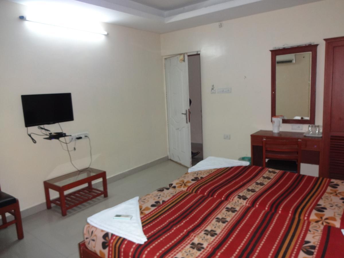 Sea Shell Park Hotell Chennai Exteriör bild